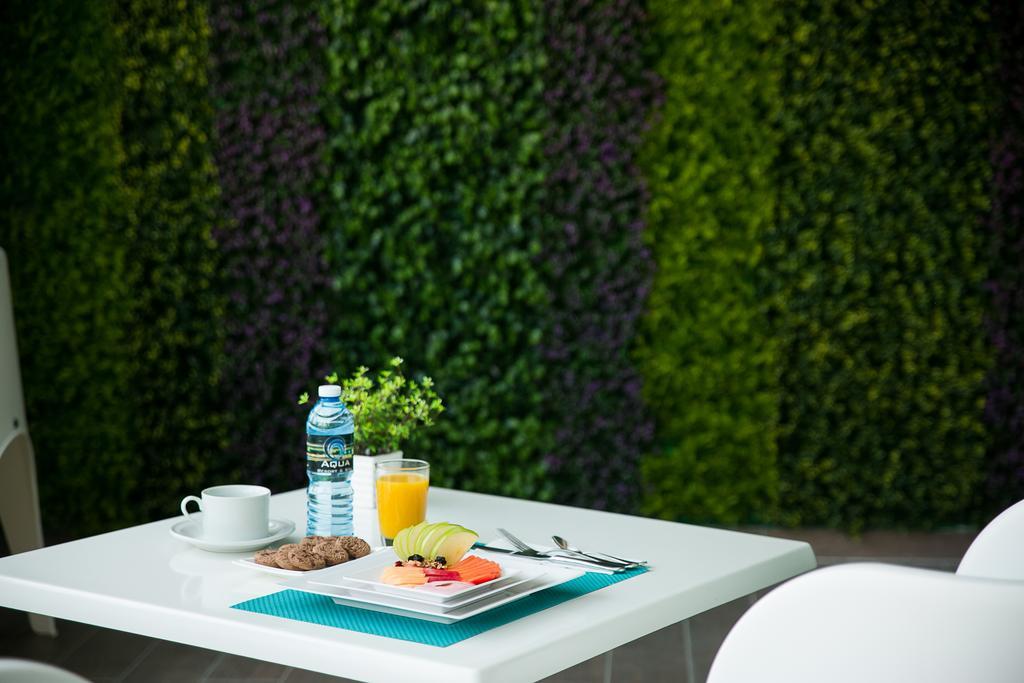 Hotel Aqua Spa & Resort Мартинес-де-ла-Торре Экстерьер фото