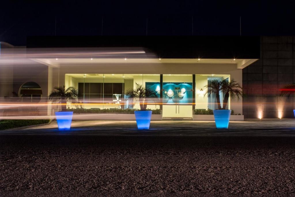 Hotel Aqua Spa & Resort Мартинес-де-ла-Торре Экстерьер фото