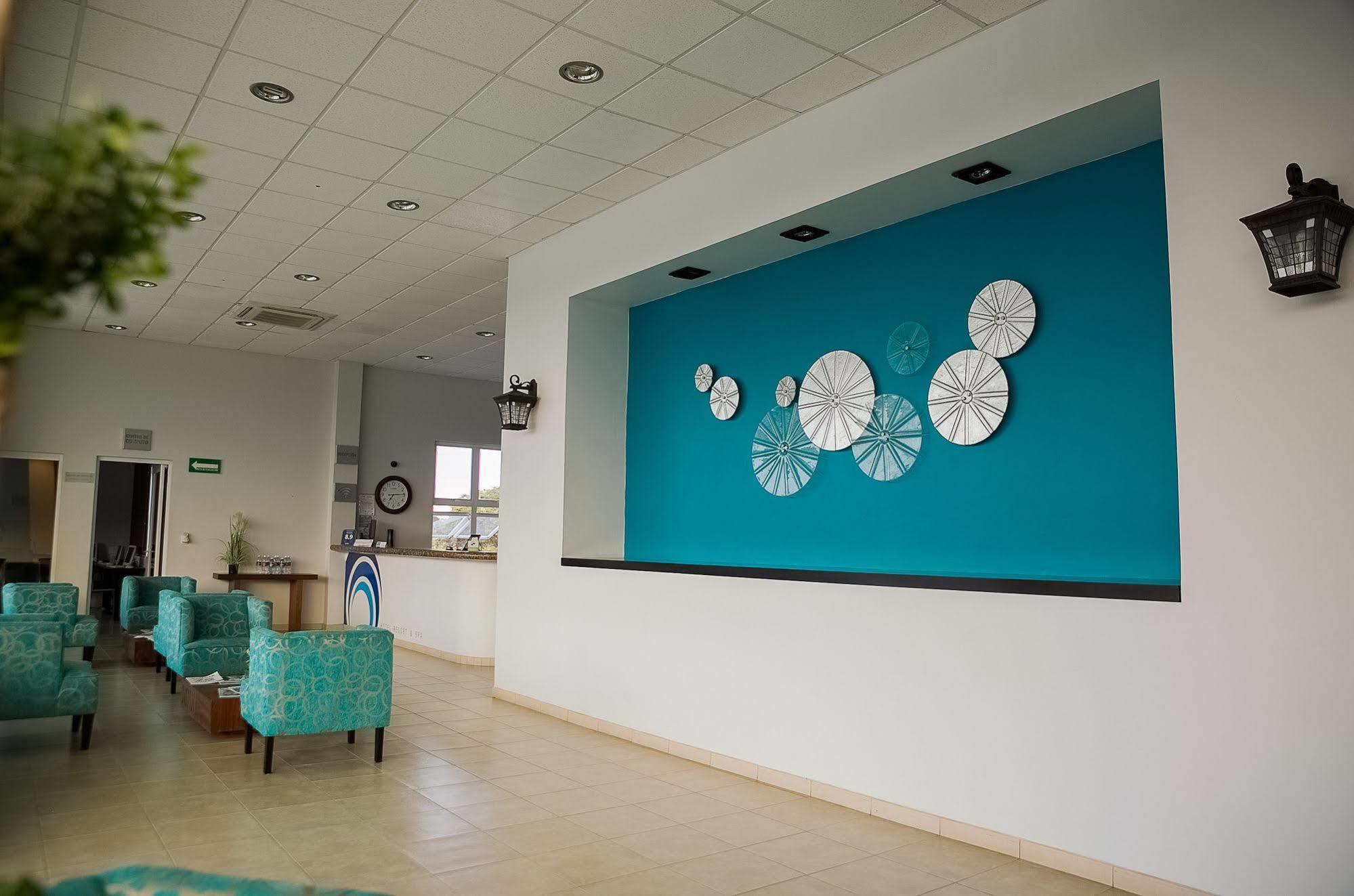 Hotel Aqua Spa & Resort Мартинес-де-ла-Торре Экстерьер фото