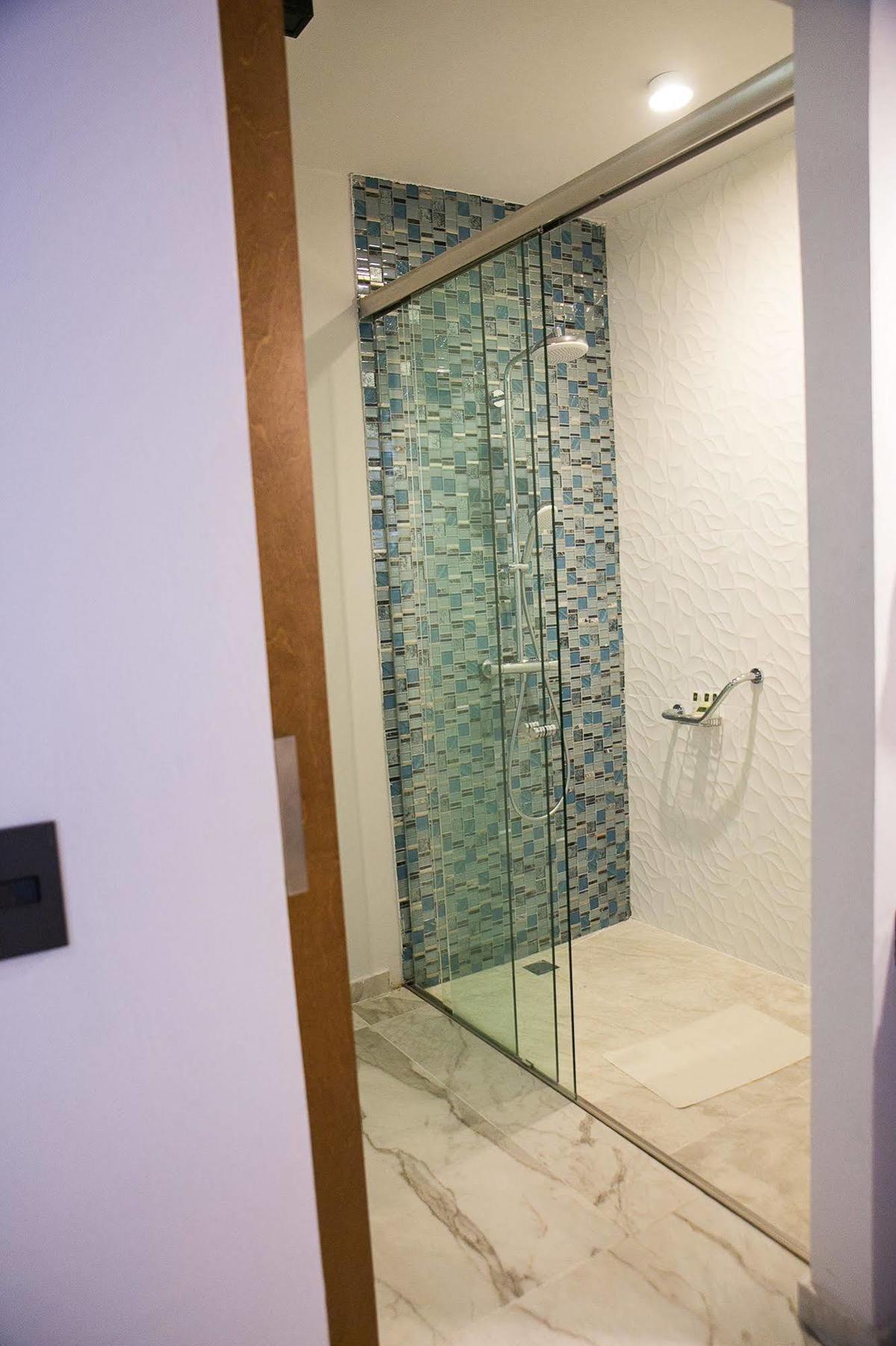 Hotel Aqua Spa & Resort Мартинес-де-ла-Торре Экстерьер фото