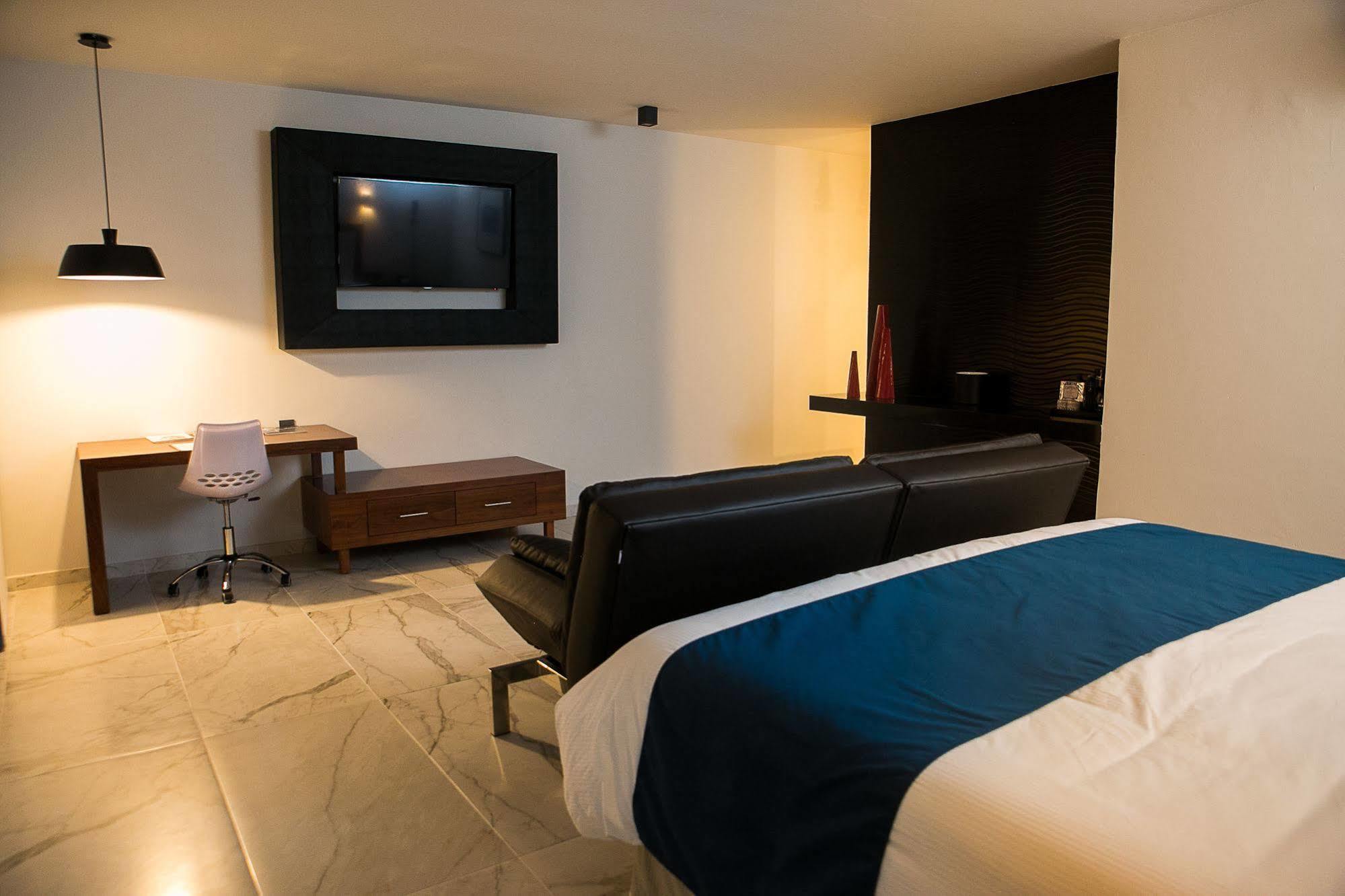 Hotel Aqua Spa & Resort Мартинес-де-ла-Торре Экстерьер фото