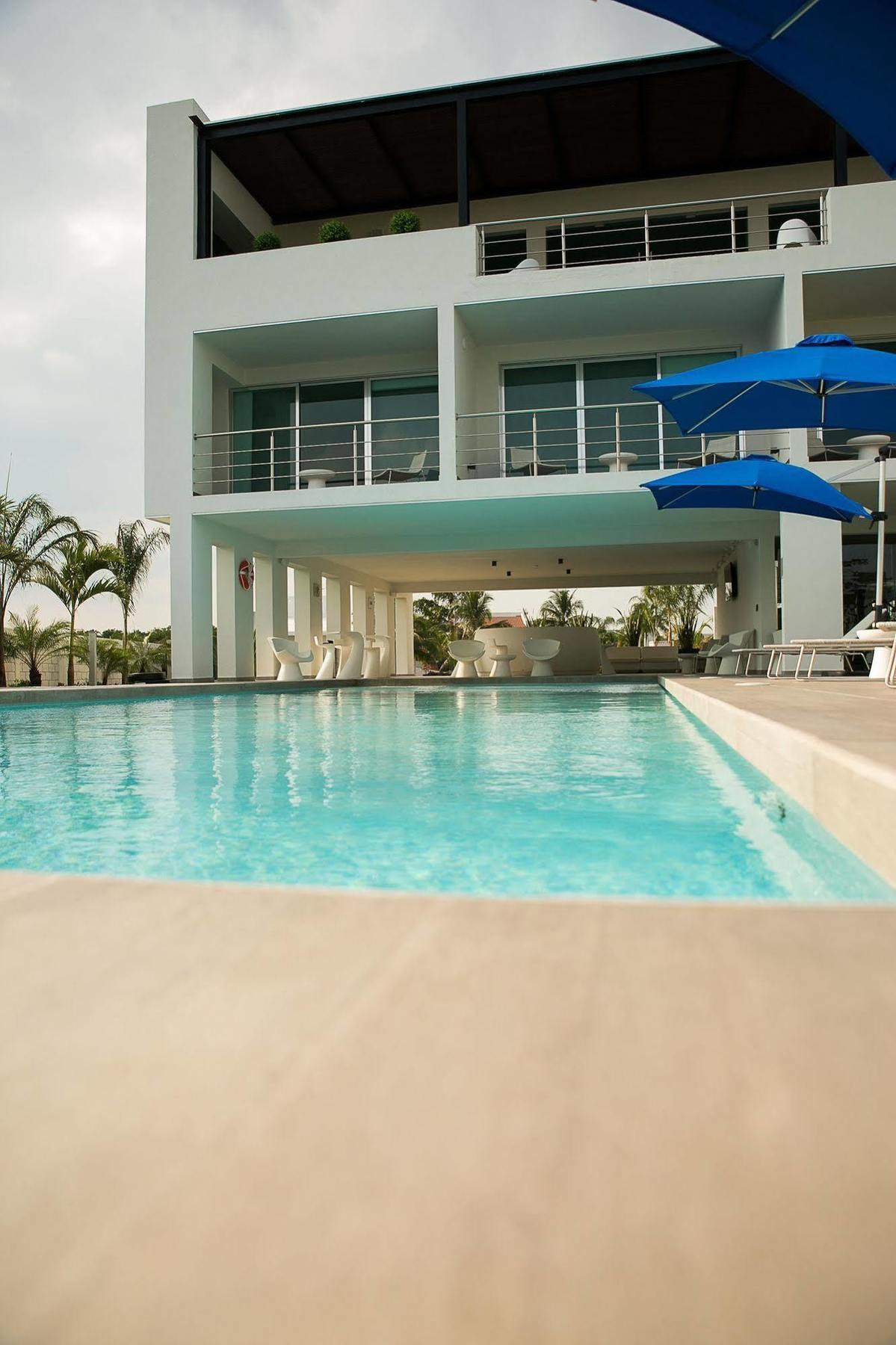 Hotel Aqua Spa & Resort Мартинес-де-ла-Торре Экстерьер фото